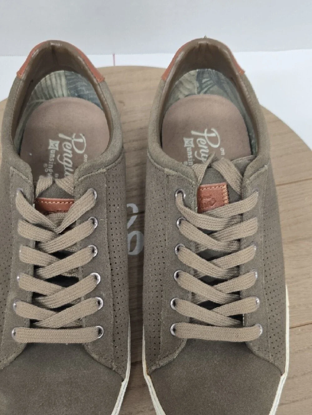 Original Penguin Men's Low-Top Sneakers in Olive Size 9